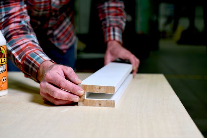 Attaching wood legs