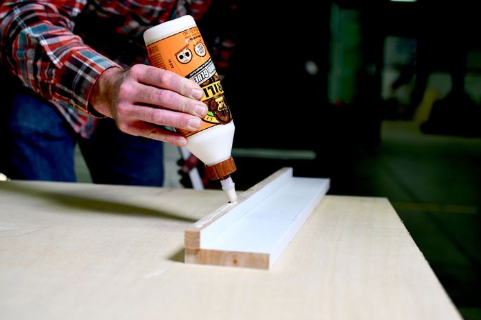Gluing wood pieces together