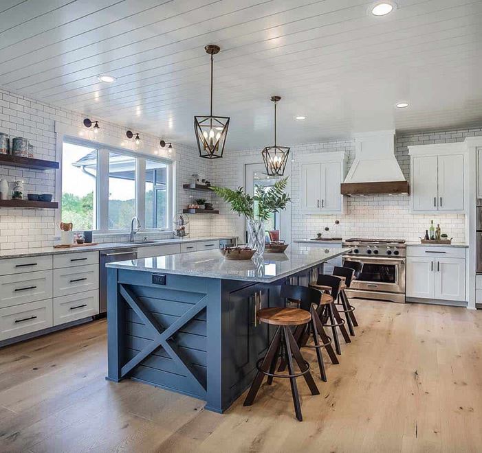 Modern Farmhouse Kitchen_Kindesign