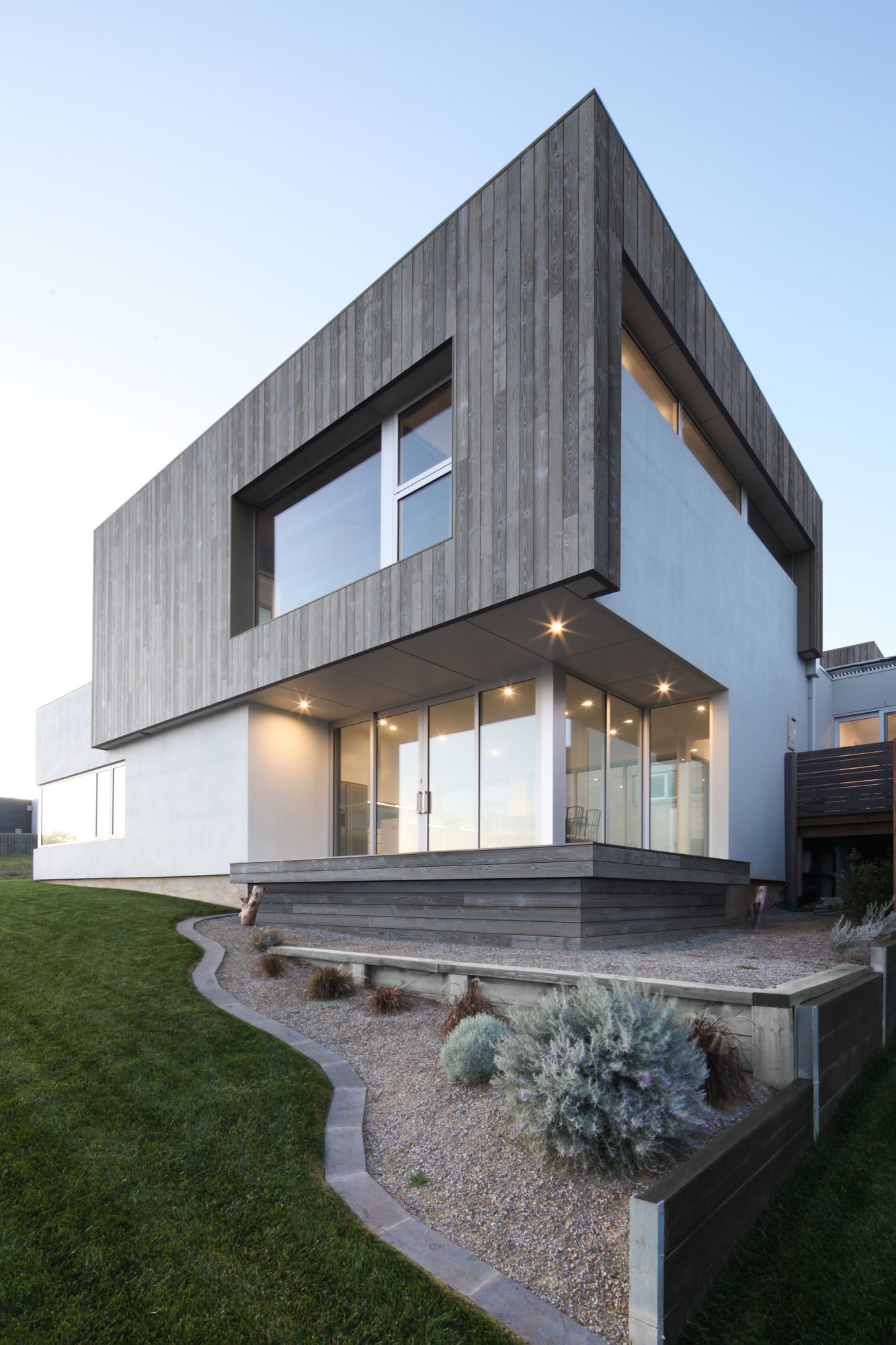 Edge-ThermallyModified-Woodsmoke-ModernHome (1)