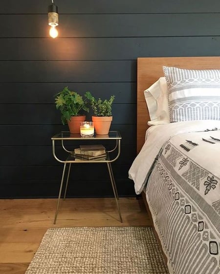 15_ways_to_use_shiplap_in_your_home_accentwall