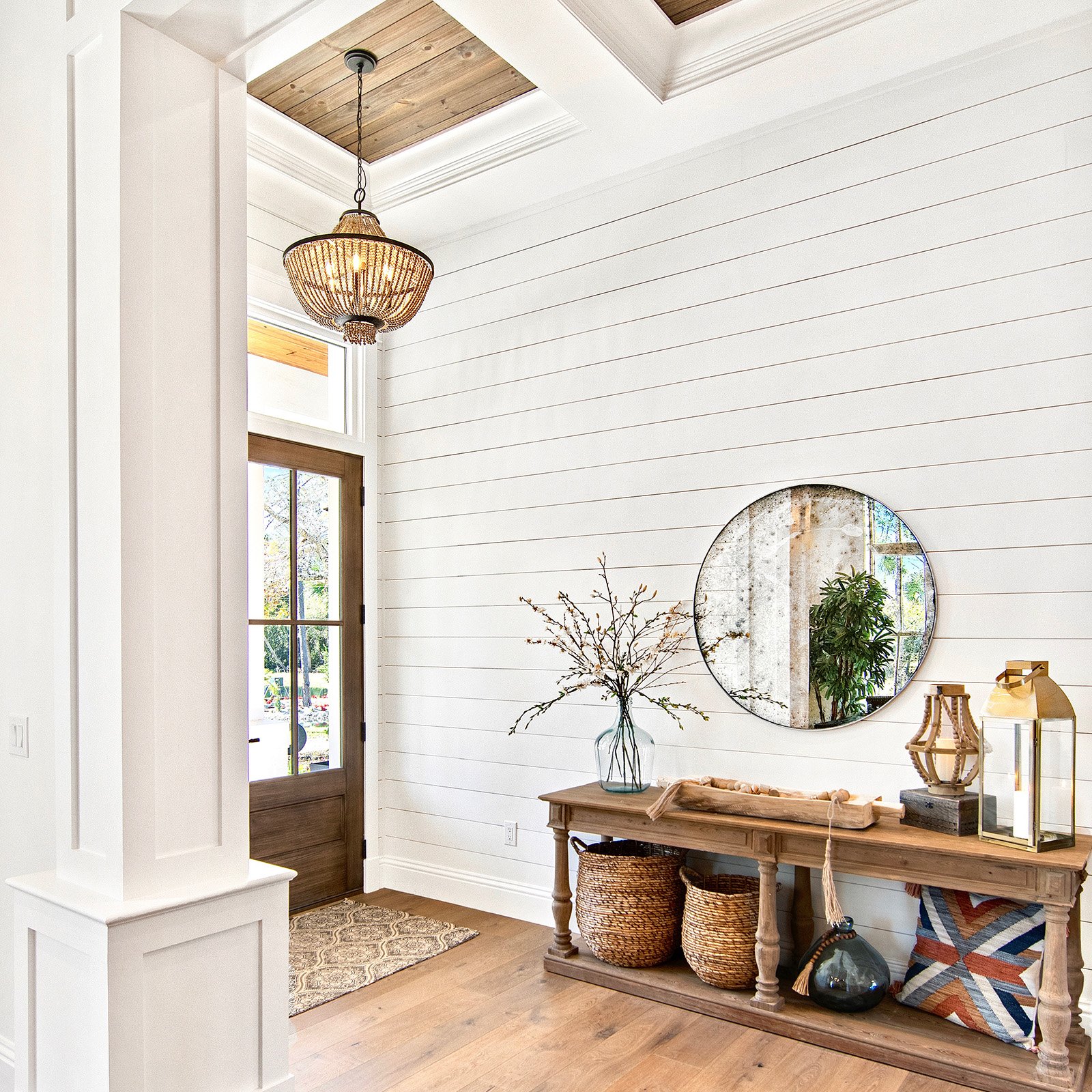 UE_Palm Grove Farmhouse_Foyer