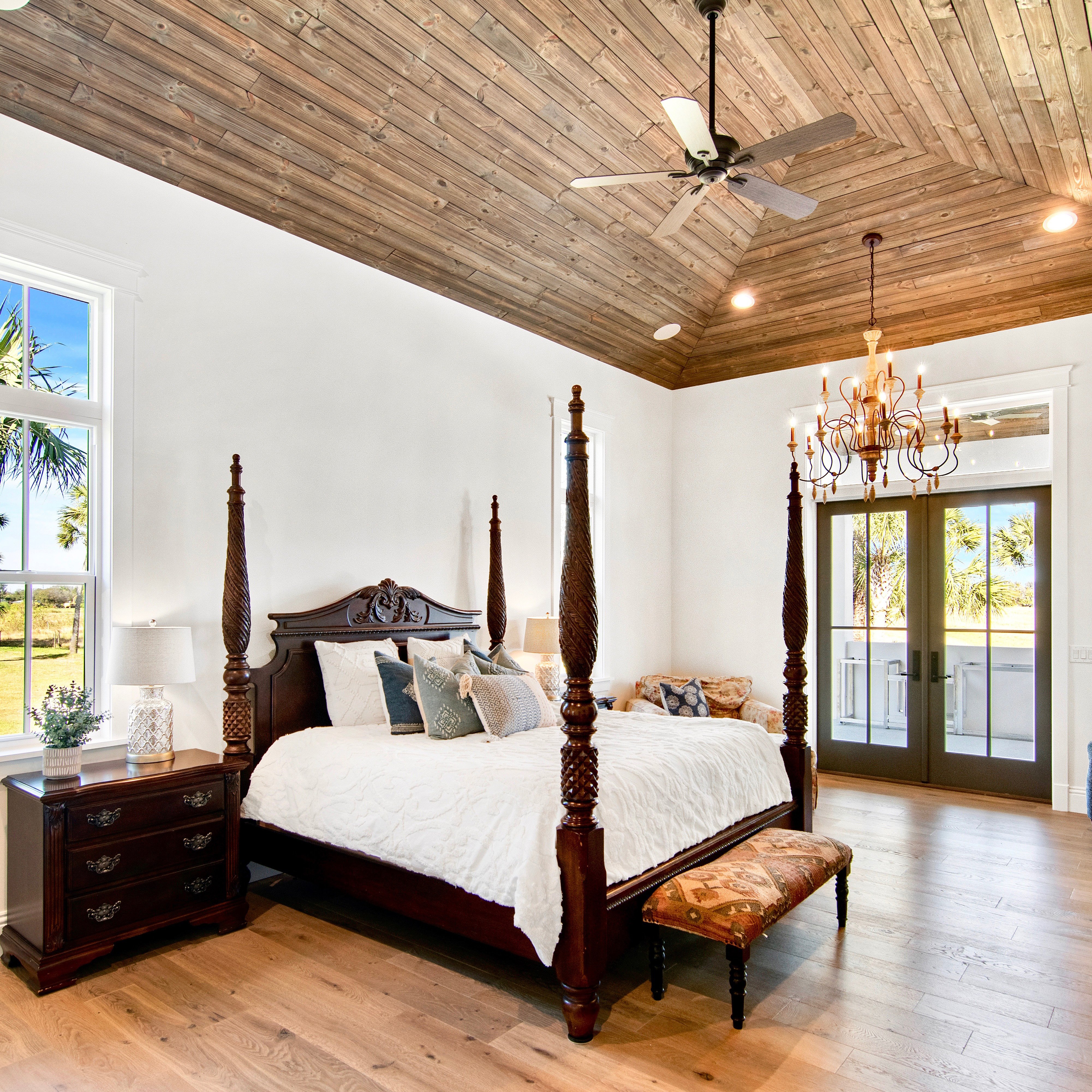 UE_Palm Grove Farmhouse_MasterBedroom